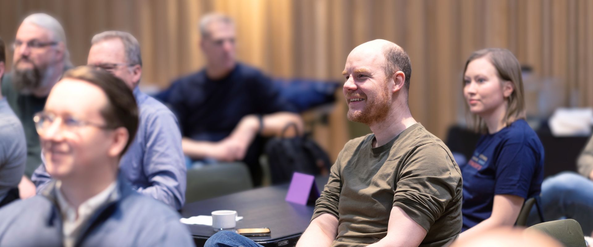 Cloudworks consultant smiling working with Omada products
